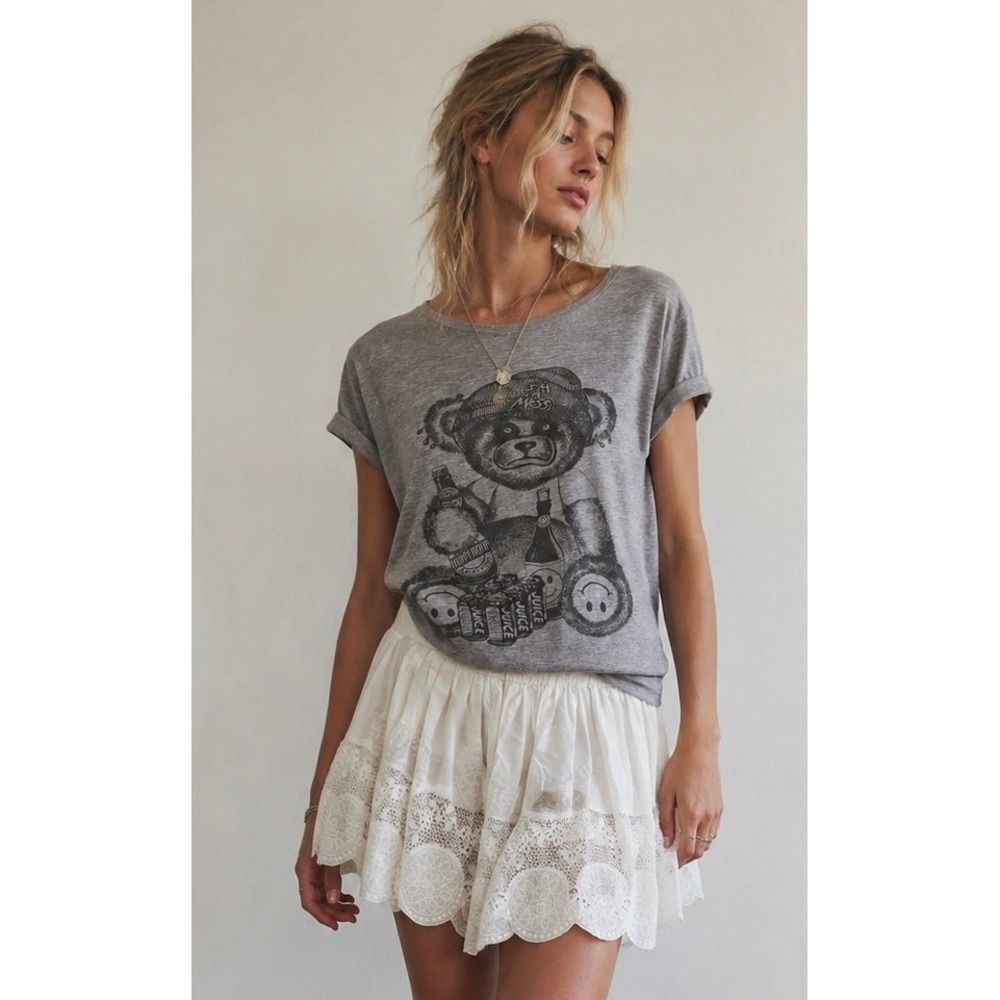 Lauren Moshi Beverly Hills Im A Mess Teddy Bear V-Neck Gray‎ Graphic Tee Medium